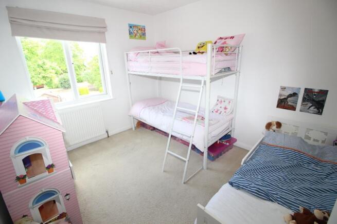 44 Latimer Dr09.JPG