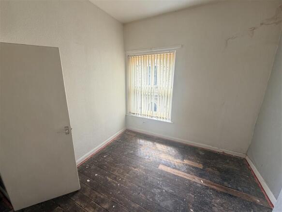 4 bed Block of Apartments for sale Image 11