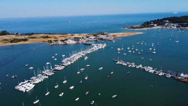 P211425_Bembridge Harbour aerial 310.jpg