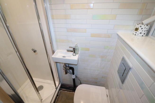 GF Shower Room