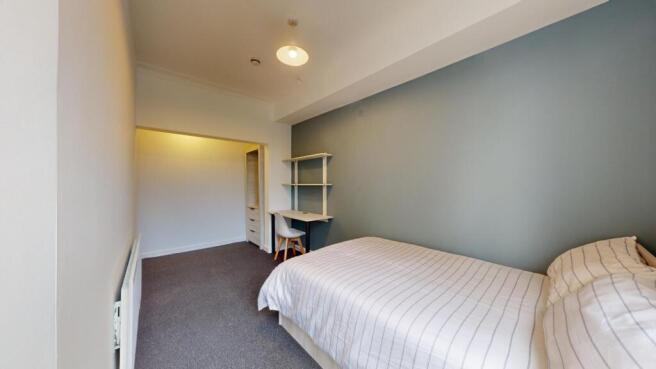 5 bed House to rent Image 10