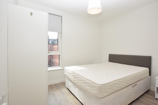 2 bed Apartment to rent Image 4
