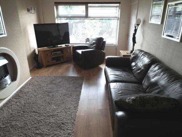 Lounge Pic 2