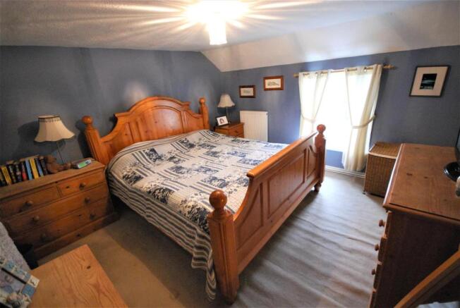 MASTER BEDROOM: