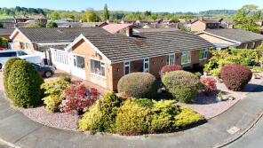11, Cilgant Eglwys Wen, Bodelwyddan, Rhyl LL18 5US