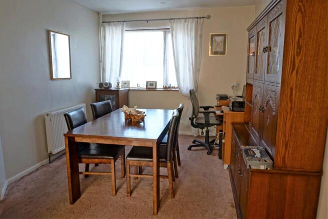 Dining area of the through lounge