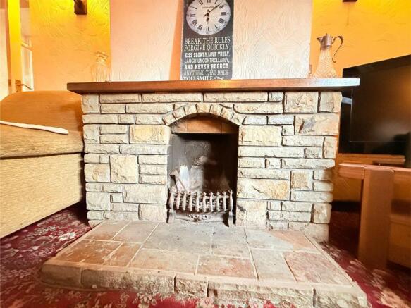 3 bed Semi-Detached for sale Image 11