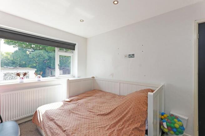 3 bed Terraced to rent Image 11