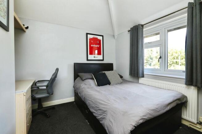 3 bed Semi-Detached for sale Image 9