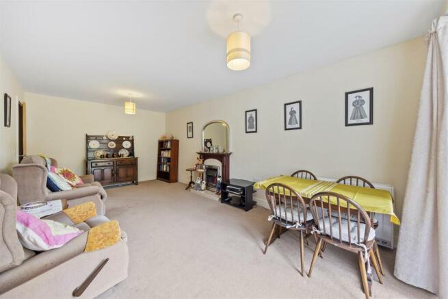 Living/Dining Room