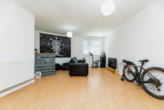 1 bed Apartment for sale Image 7