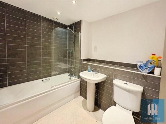 2 bed Apartment for sale Image 5