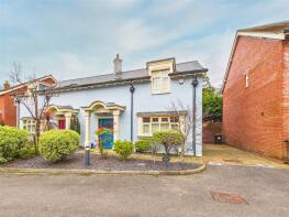 4, Homefield Close, Winkton, Christchurch BH23 7AQ