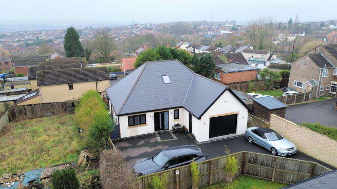 4 bed Detached for sale Image 4