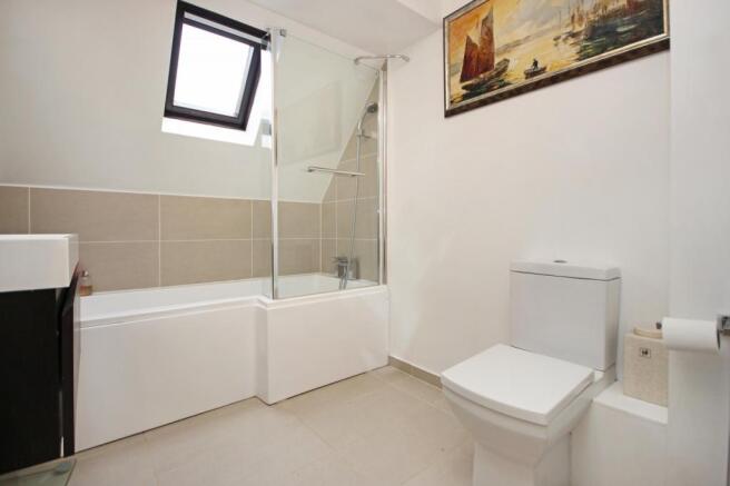 Family Bathroom 