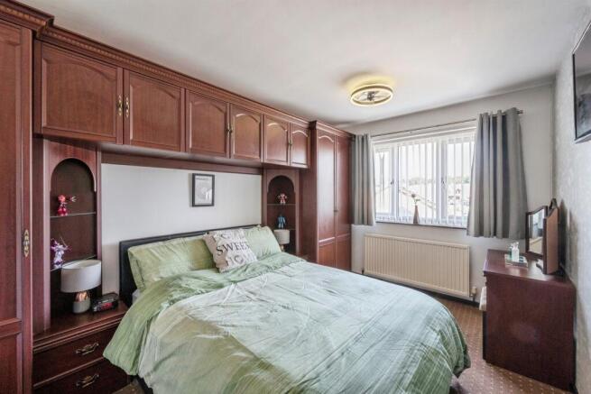 3 bed Semi-Detached for sale Image 10