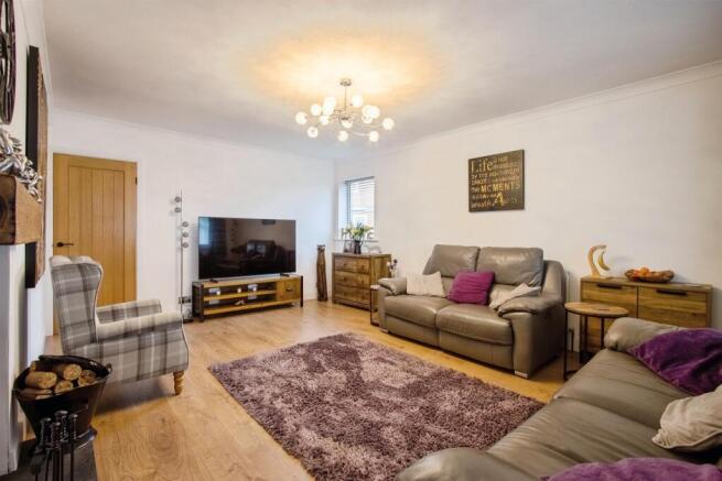 3 bed Detached Bungalow for sale Image 9