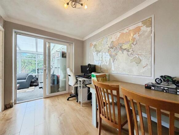 3 bed Semi-Detached for sale Image 7