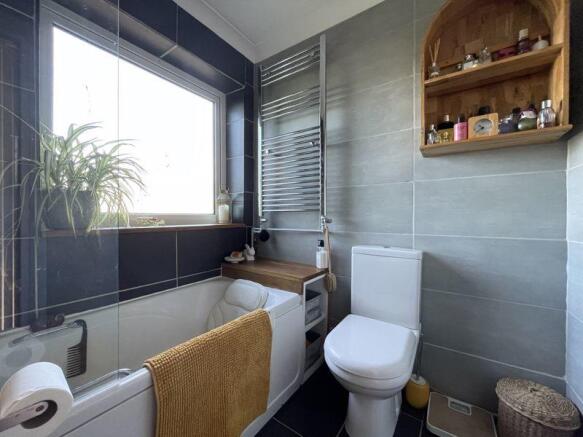 En-Suite Bathroom