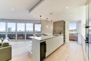91, Cassini Apartments, Cascade Way, London W12 7RG