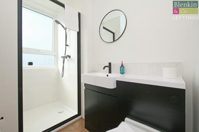 4 bed End of Terrace to rent Image 8