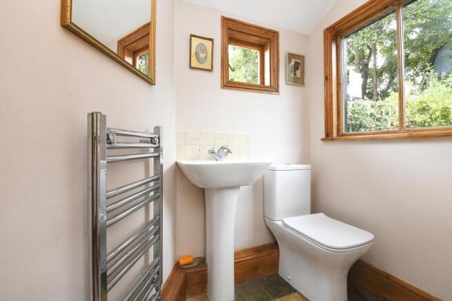 Gf Cloakroom