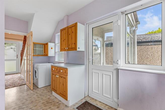 2 bed House for sale Image 6
