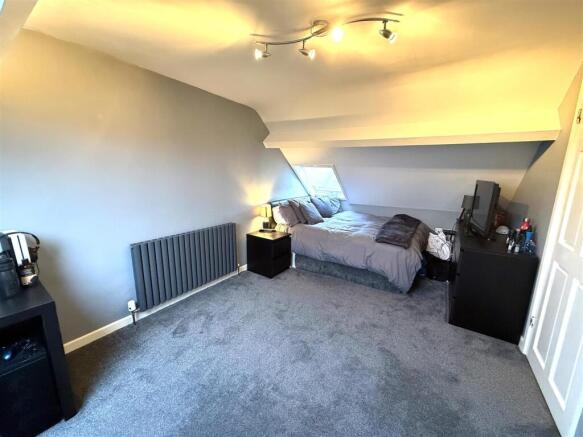 Bed 5.JPG
