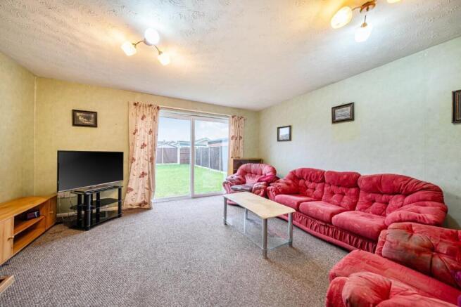 2 Greenfield Road, Coningsby photo 4