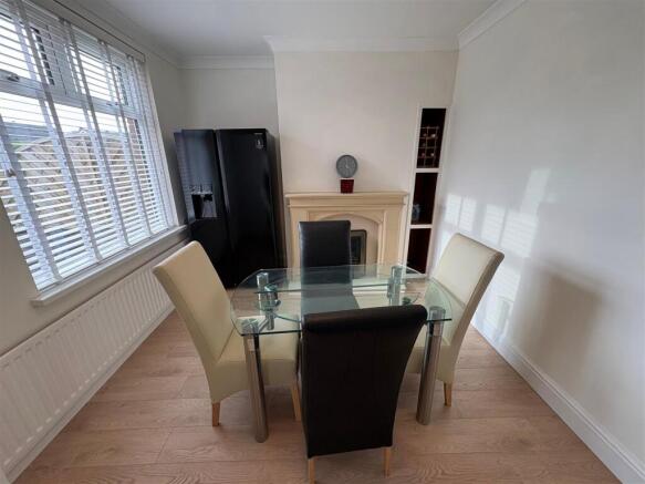3 bed Semi-Detached for sale Image 8