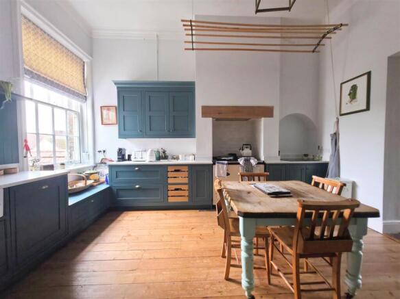 64a High Street 7