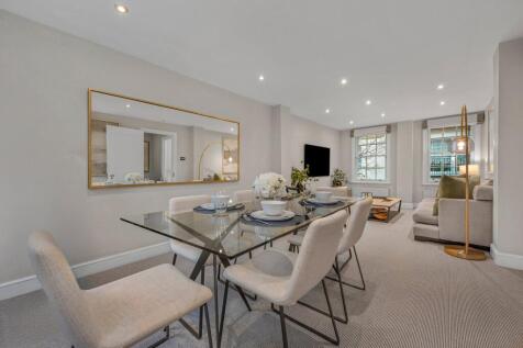 Cornwall Terrace Mews,
Regent's Park, NW1