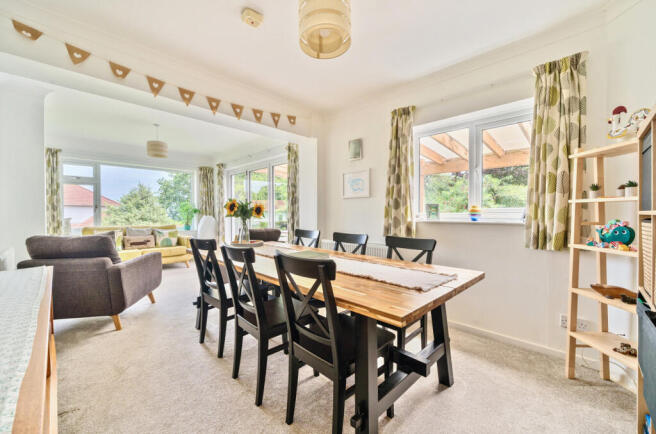 1303999-20-686411...