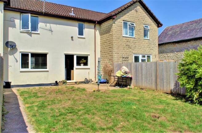 Garden to rear elevation