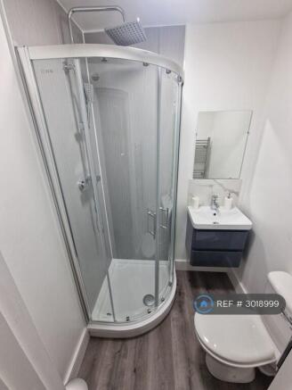 Room 2 Ensuite