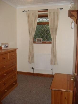 Side Bedroom 3/Study