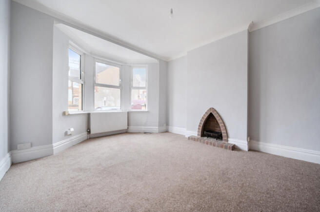 1387028-15-6943e9...