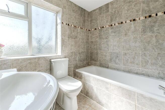 4 bed House for sale Image 10