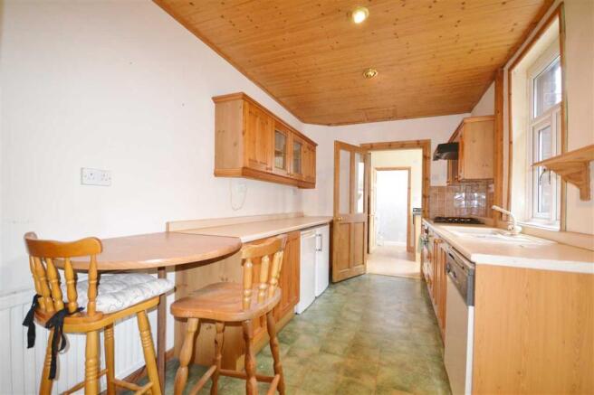 KITCHEN: