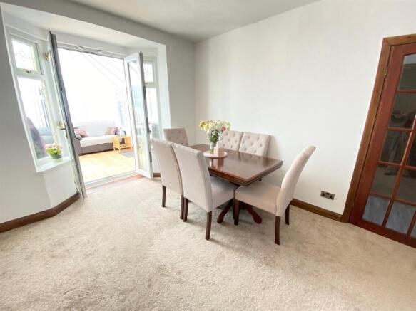 dining room.jpg