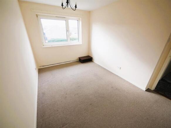3 bed Terraced to rent Image 5