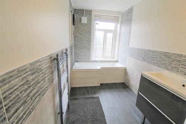 HOUSE BATHROOM