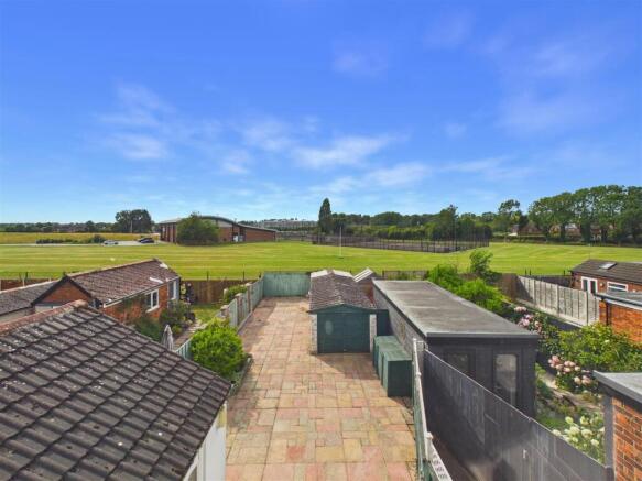 3 bed Semi-Detached for sale Image 2
