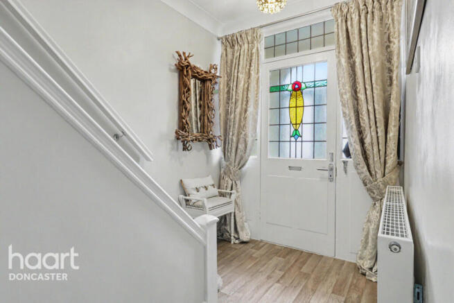 3 bed Semi-Detached for sale Image 6