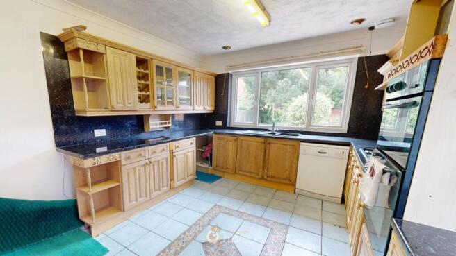 3 bed Semi-Detached for sale Image 5