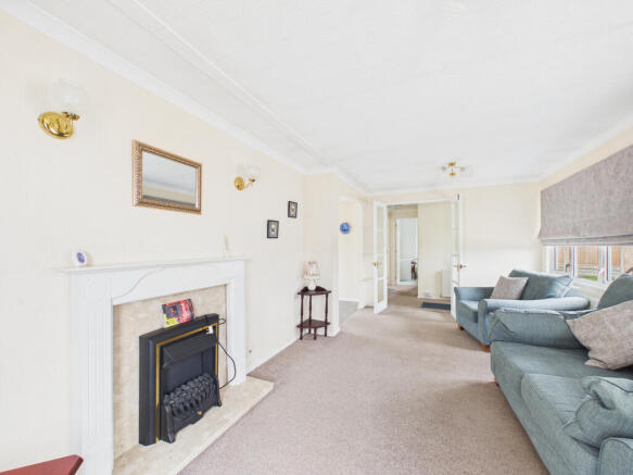 CAM02536G0-PR0054-STILL003