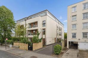 23, 1 New Gothic Lodge, Old Devonshire Road, London SW12 9RE