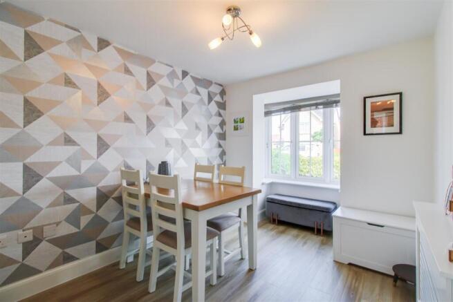 4 bed Detached for sale Image 6