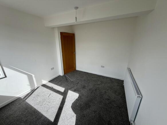 3 bed Terraced to rent Image 11
