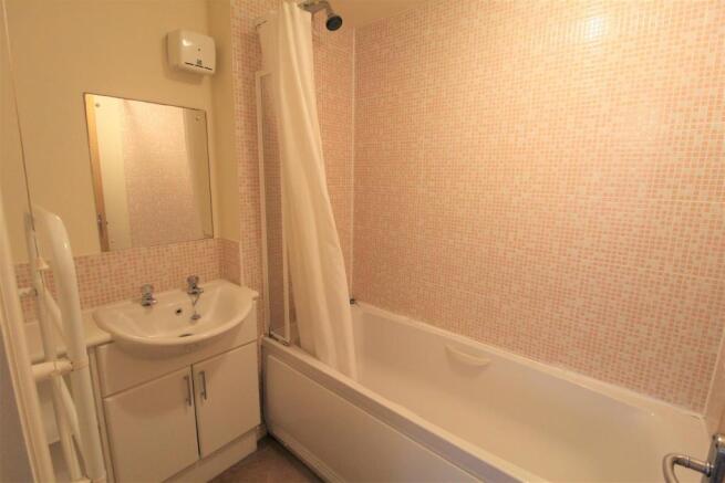 Bathroom.JPG